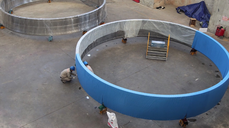 Verpackung eines 8,5-Meter-Pendelrollenlagers nach Kundenabnahme